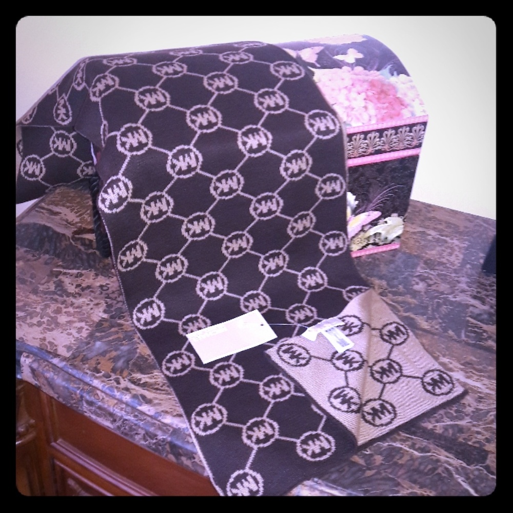 ❤ SALE MICHAEL KORS SCARF❤